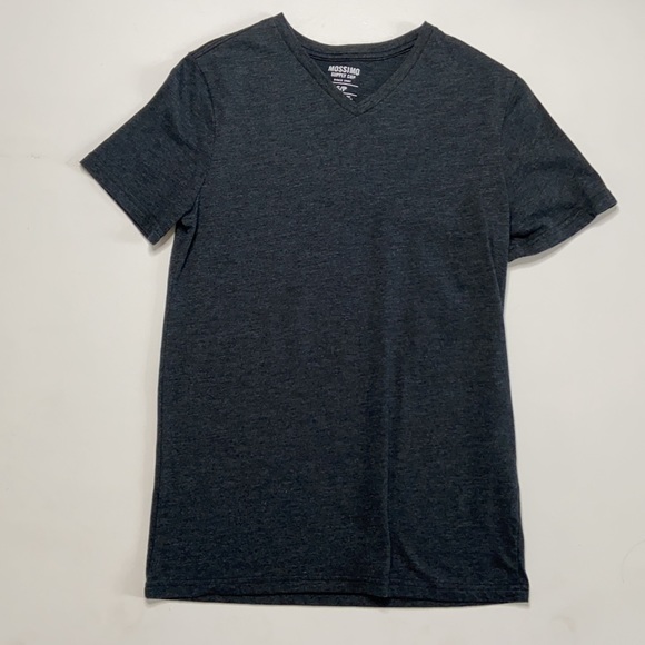 8 Assorted Brand Short Sleeve Tee Shirt Bundle - Picture 8 of 9